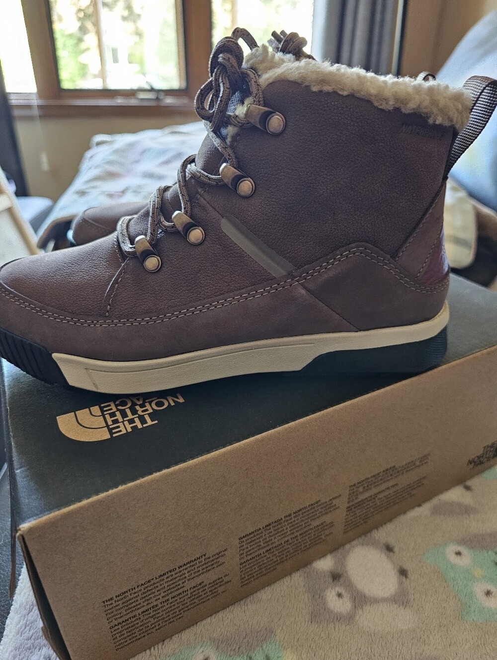 The North Face Women’s Sierra Mid Lace Waterproof Boots Taupe Ginger 6